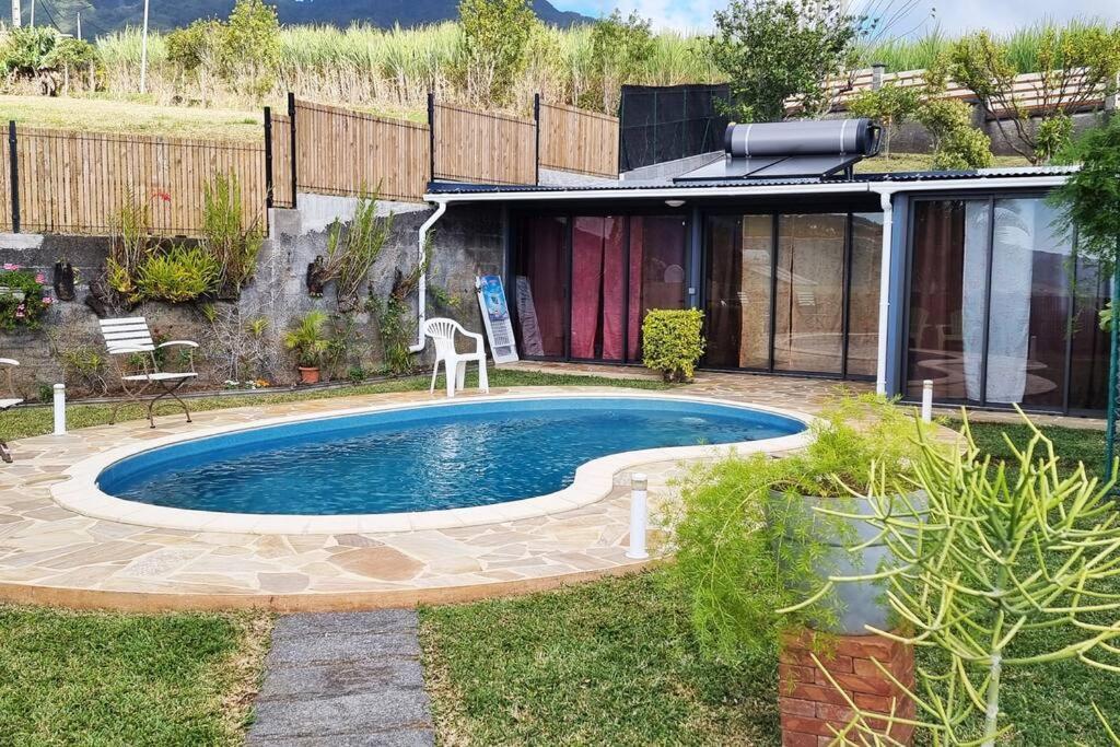 Bungalow Des Pensees Piscine Chauffee 28° Saint-Denis Eksteriør billede