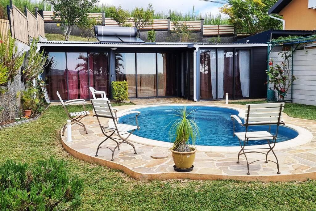 Bungalow Des Pensees Piscine Chauffee 28° Saint-Denis Eksteriør billede